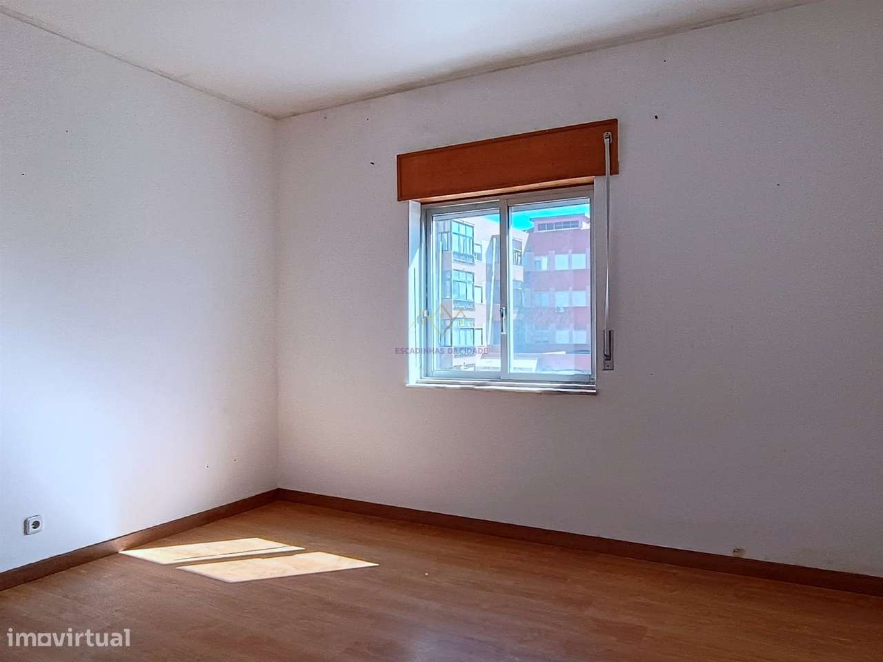 T3 com 2 Terraços em Massamá (junto ao Shopping) - Grande imagem: 4/16