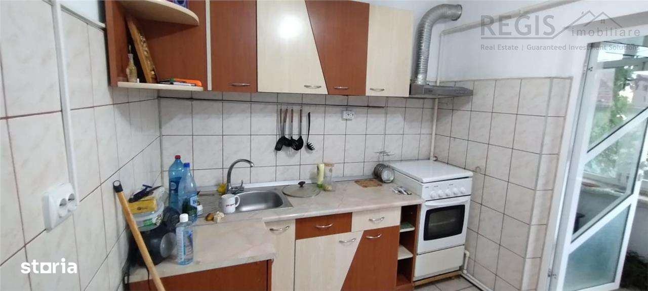 Apartament 3 camere etaj 1 decomandat Viitorului - Imagine principală: 4/10
