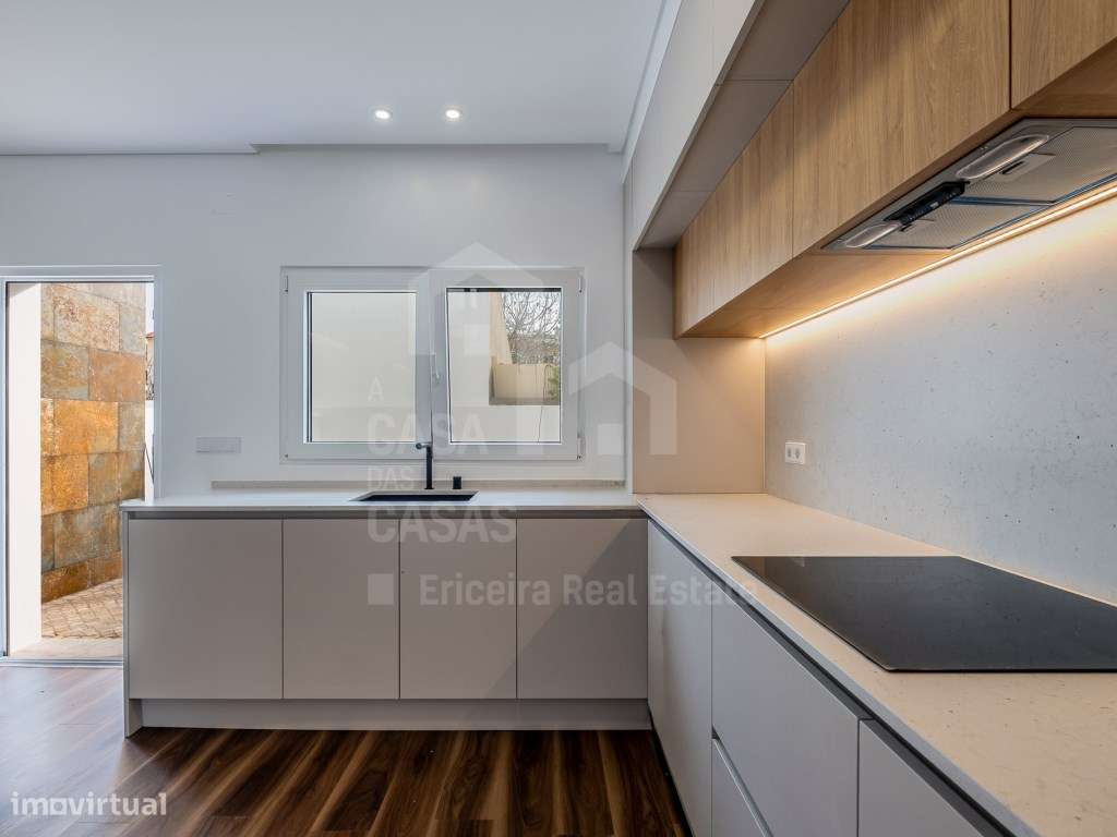 Vende Moradia T2 - Ericeira 6 km, A Casa das Casas - Grande imagem: 4/29