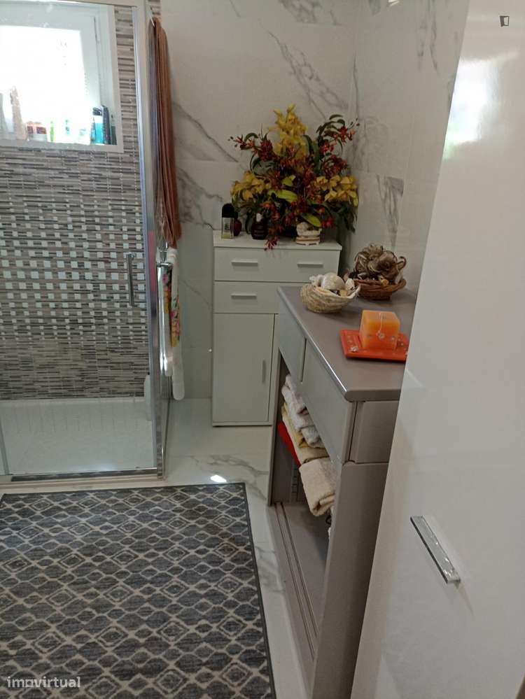 Quarto - localizado em Santarem - Grande imagem: 5/8