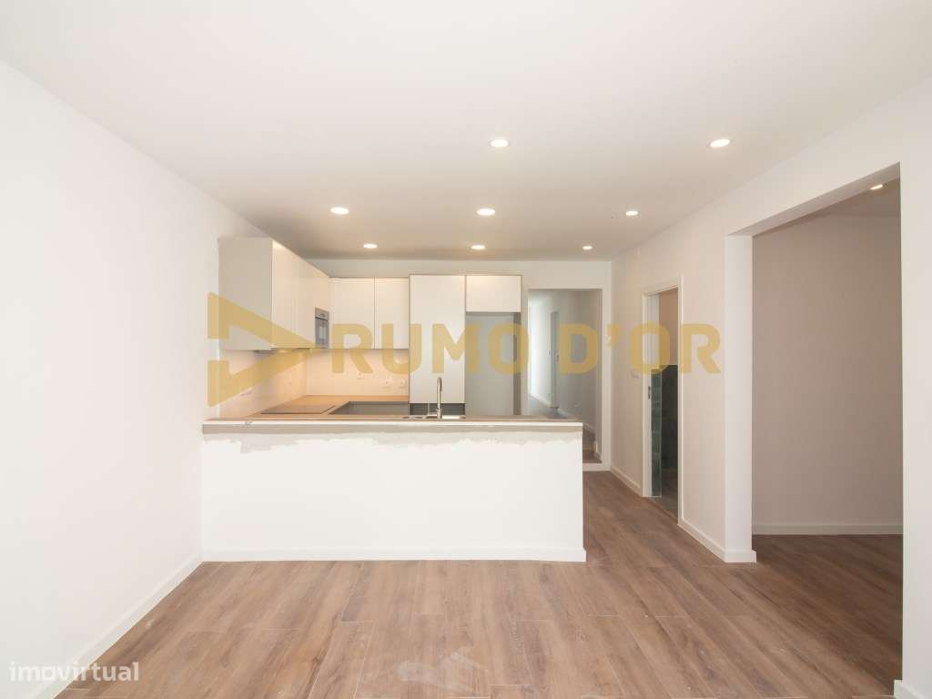 Moradia T3 Olhalvo com logradouro e terraço-2