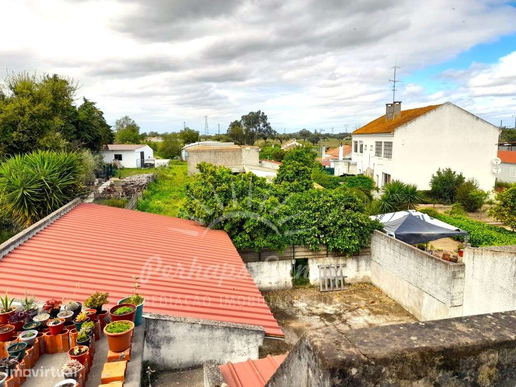 Moradia T5 com Comércio - Grande imagem: 3/27