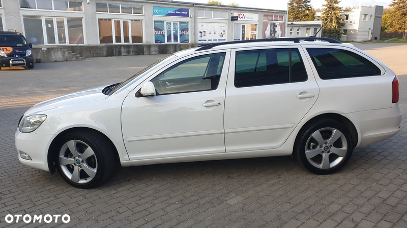 Skoda Octavia Combi 2.0 TDI DPF Ambition - 2