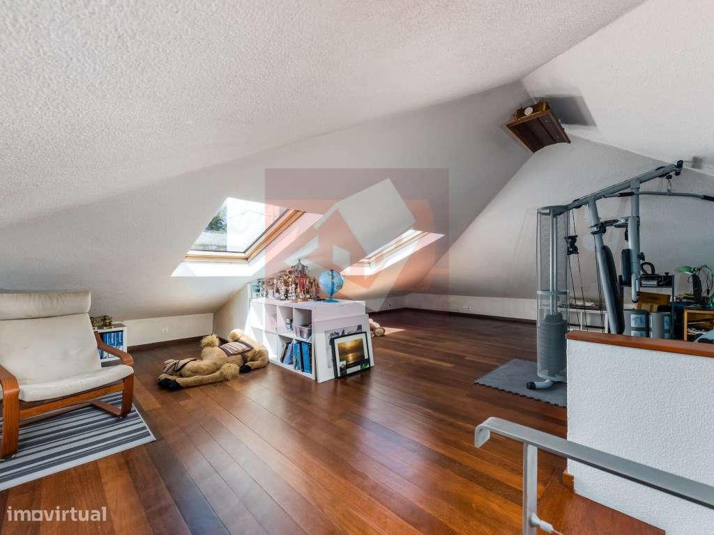 Moradia V5 com piscina em Caneças-24