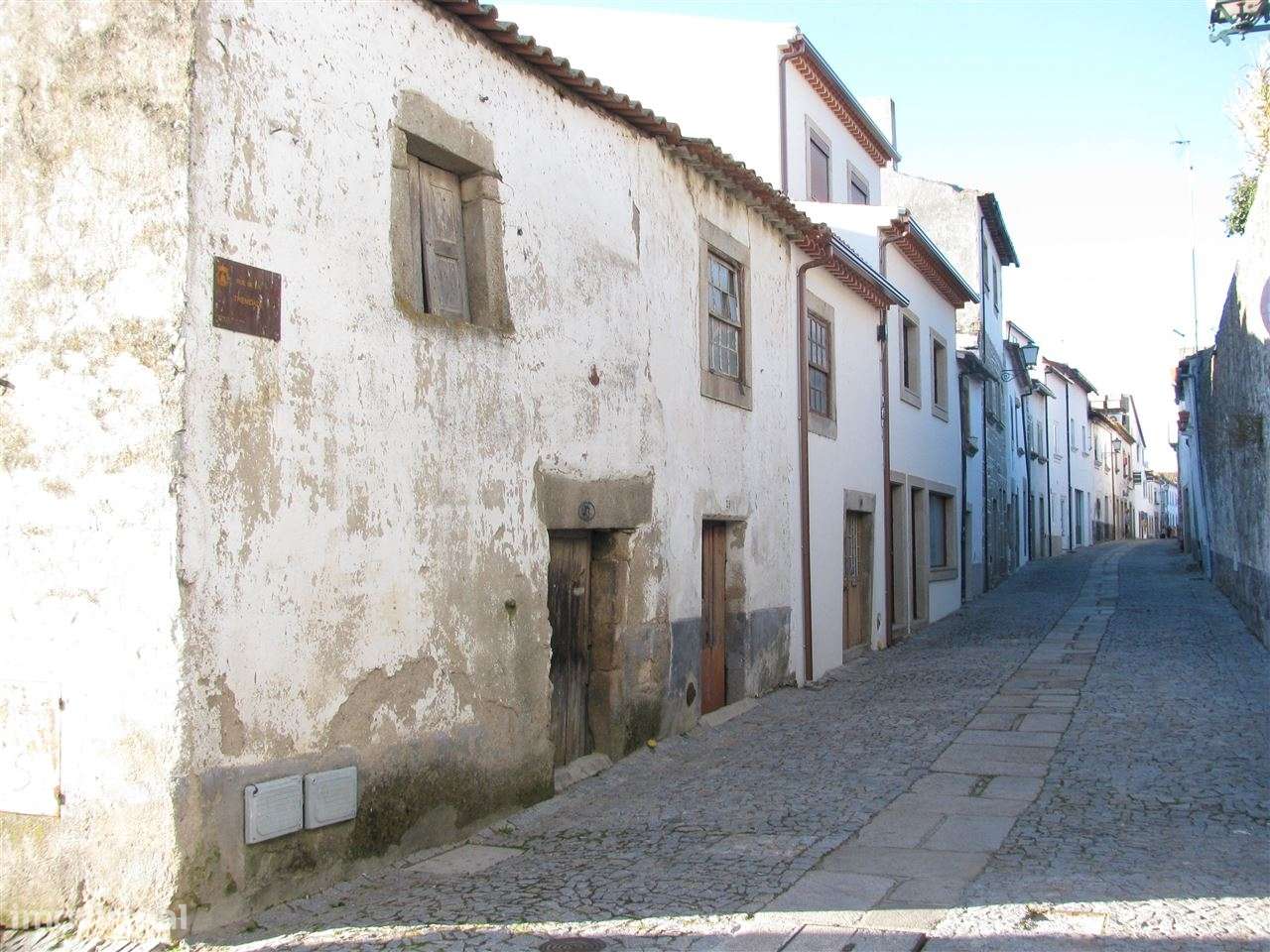 Moradia para Restaurar, Miranda do Douro-9