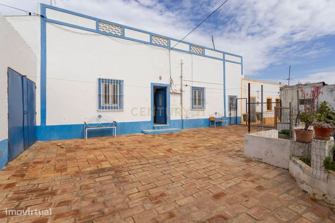 Oportunidade Única no Algarve – Propriedade de 33.840m² com duas morad-6