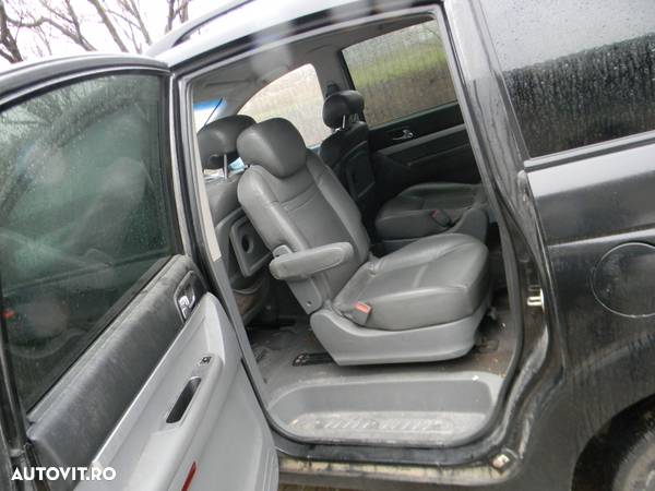 Dezmembrari  Ssangyong RODIUS  2005  > 0000 2.7 Xdi Motorina - 41