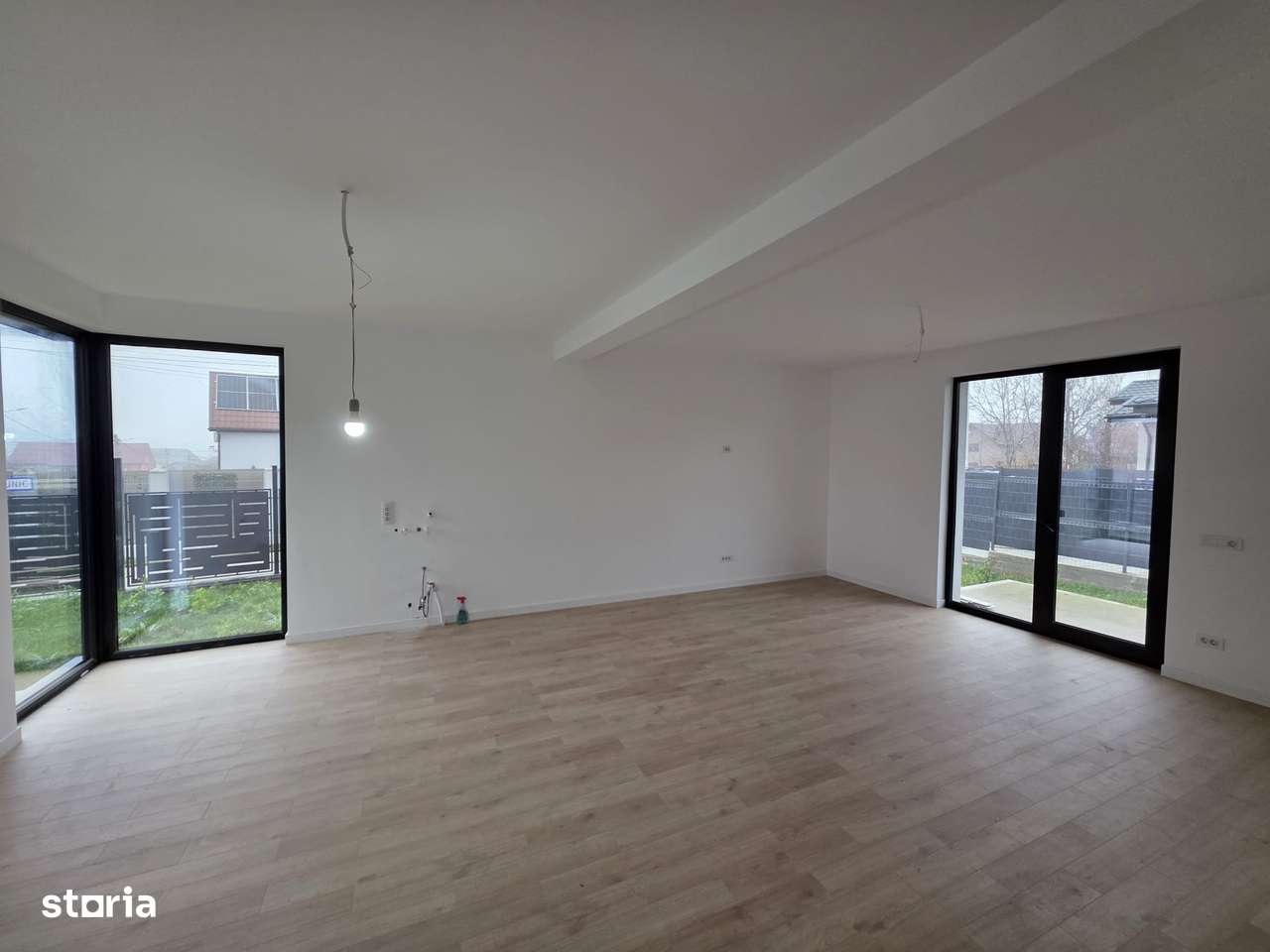 Casa moderna de vanzare in miroslava - Imagine principală: 2/10