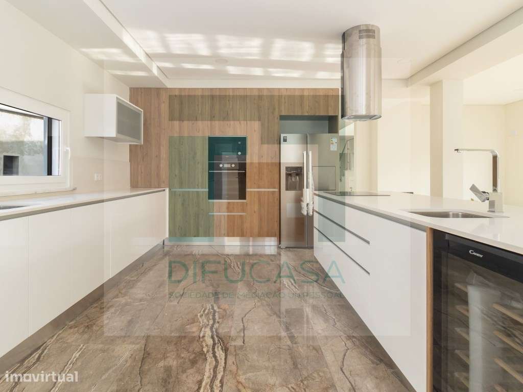 R128 Moradia T6 Azeitão-6