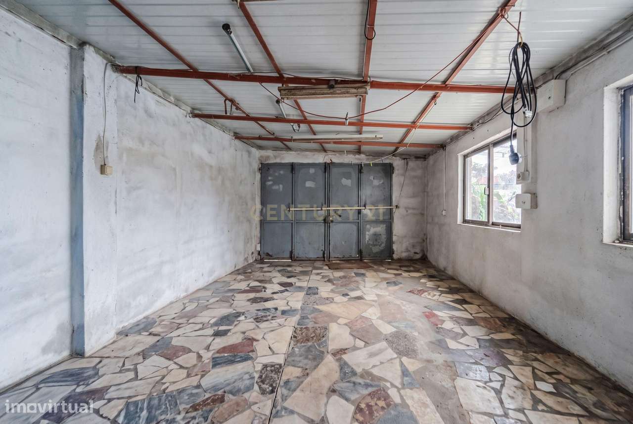 Apartamento T2 à venda na Praceta Dom João IV-17