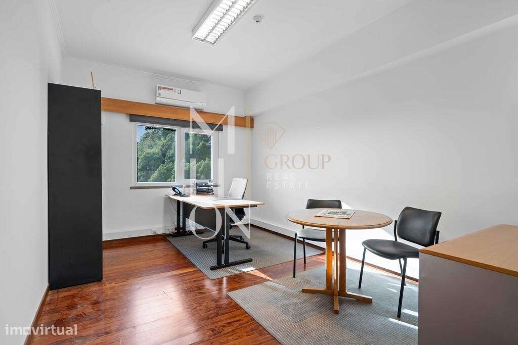 Oportunidade de Investimento Industrial - lote 7.290 m2 com 1.595 m2 d-27