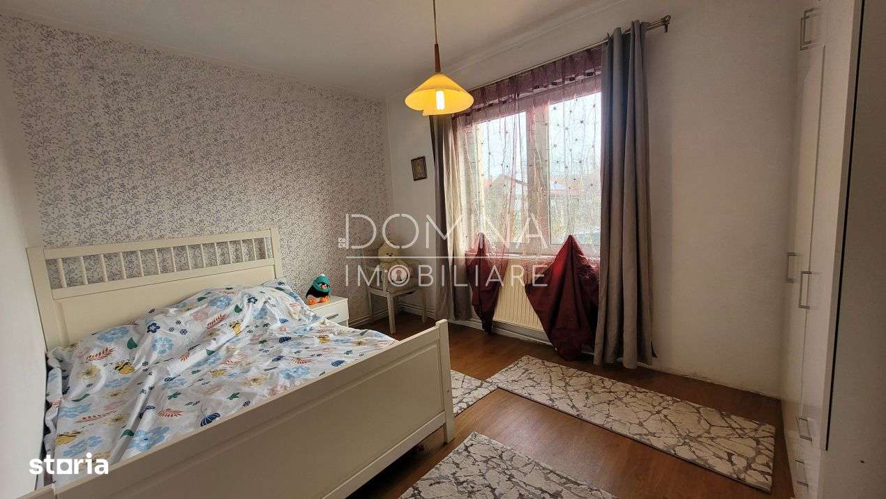 Vanzare casa situata in Tg. Jiu, str. Jiului - zona Pietei Centrale - Imagine principală: 3/10