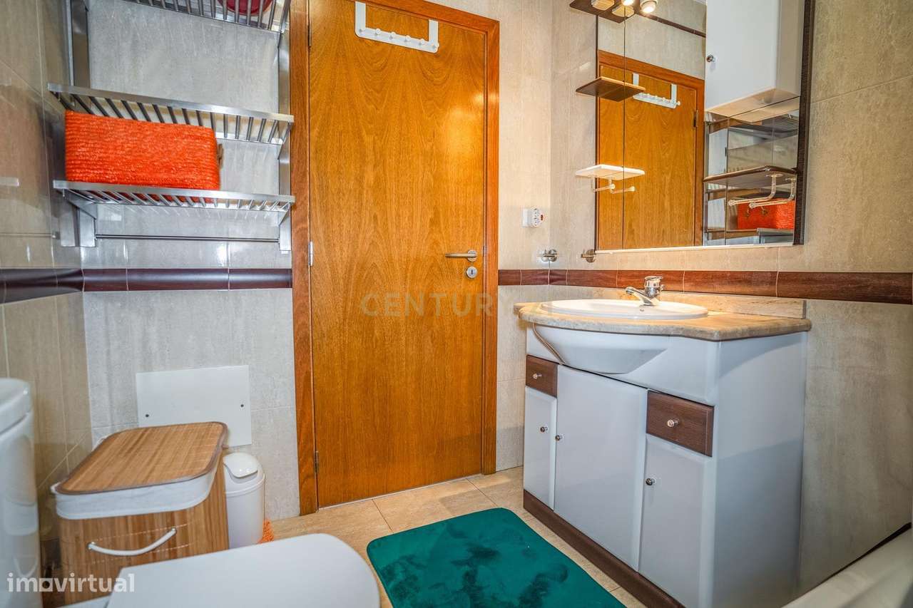 Apartamento T2 | Centro de Caldas da Rainha-12