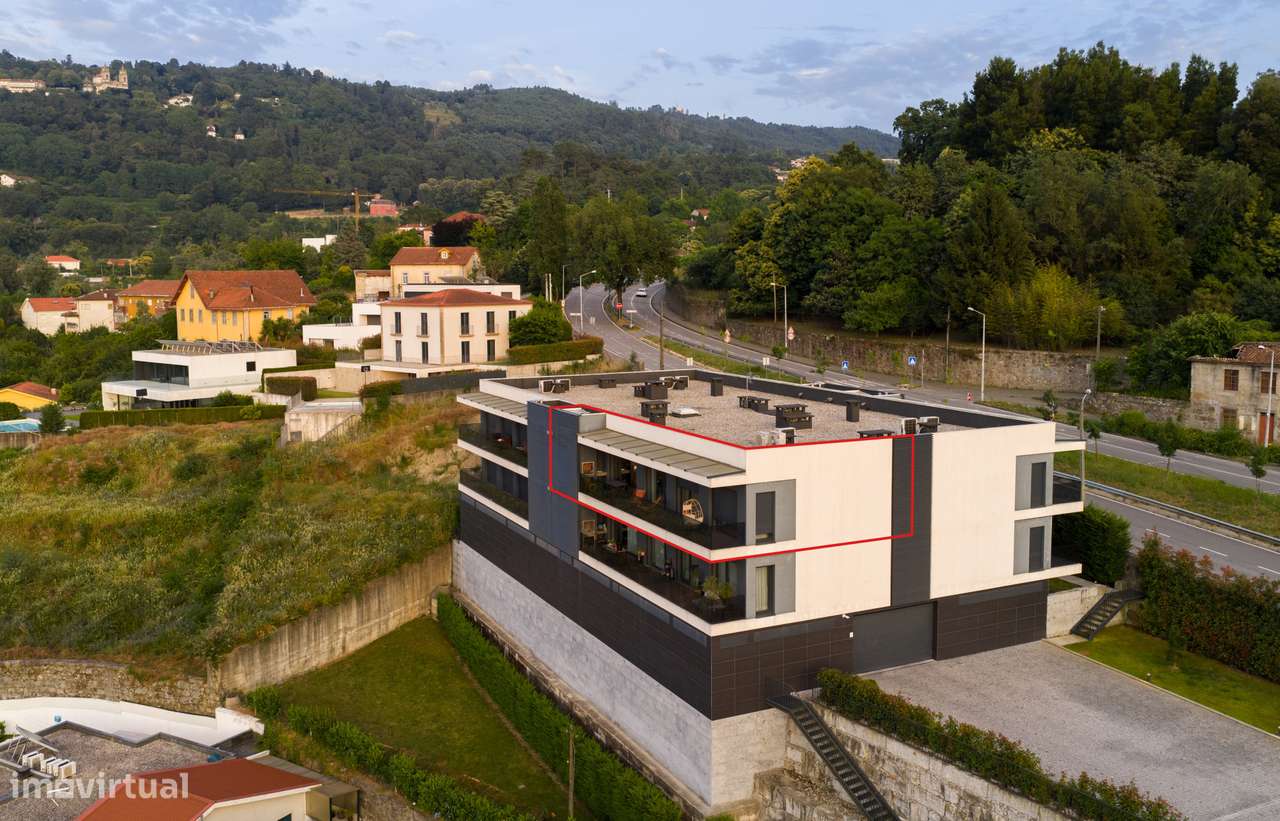 Elegante apartamento T3 em condomínio fechado na encosta do Bom Jesus-6