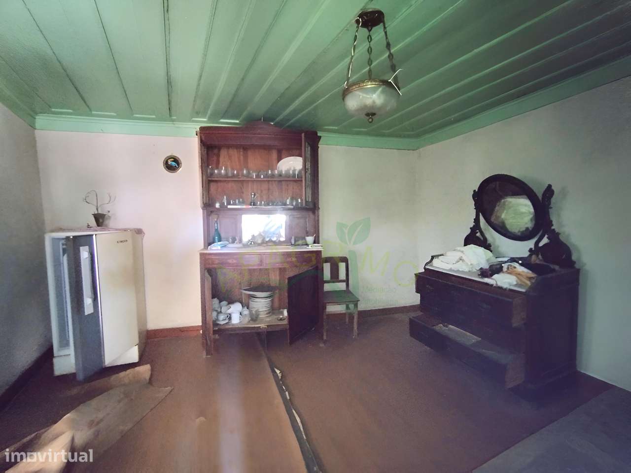 Moradia para restauro em Penela da Beira-10