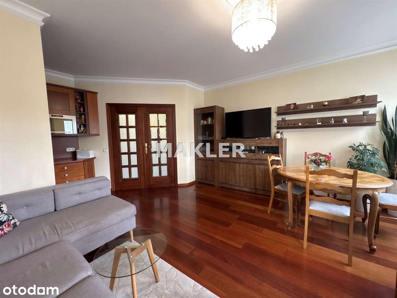 Eleganckie mieszkanie z miejscem w hali - Bielawy - Pełny obrazek: 4/15