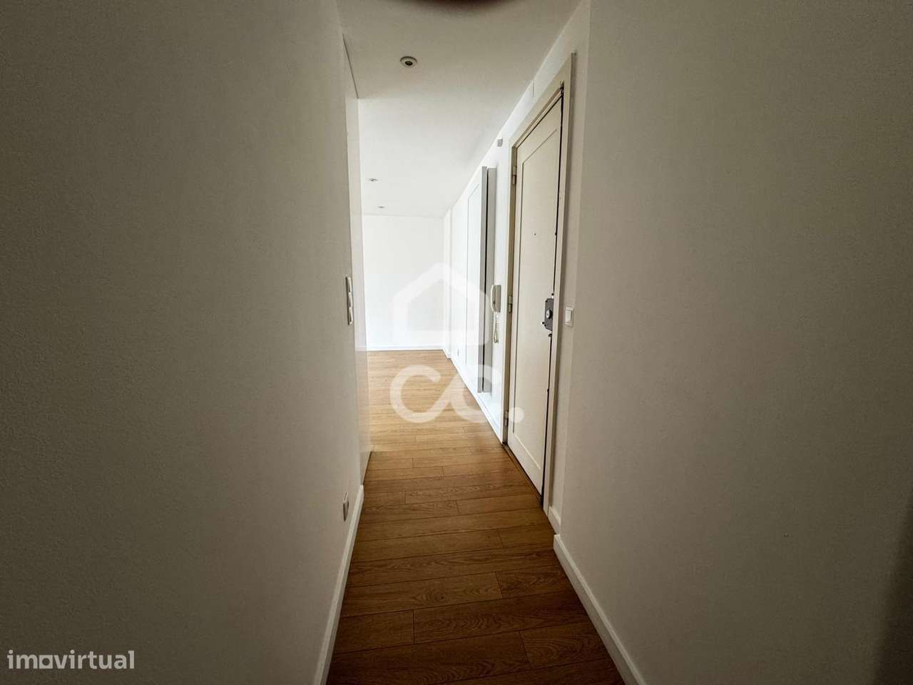 T2 Moderno e Luminoso em Benfica – Pronto a Habitar!-8