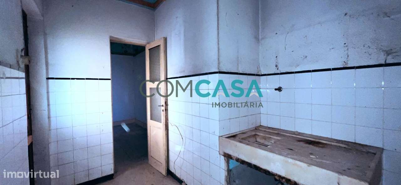 Moradia V3 reabilitação | metro fonte cuco | Senhora Hora Matosinhos-21