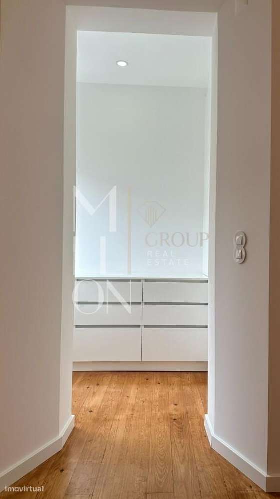 T2 Totalmente Remodelado e pronto para morar ao Lado da Avenida Liber - Grande imagem: 3/16