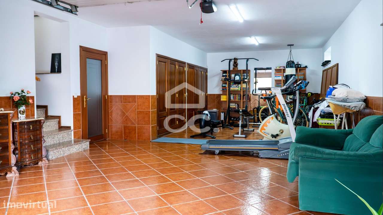 Moradia Individual V3+1 no Centro de Pevidém-18