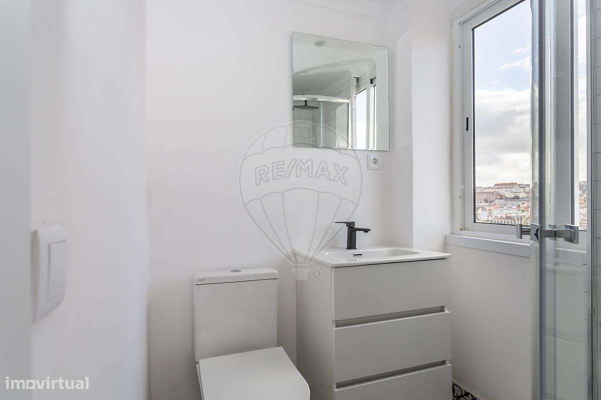 Apartamento T2 à venda em Lisboa-4