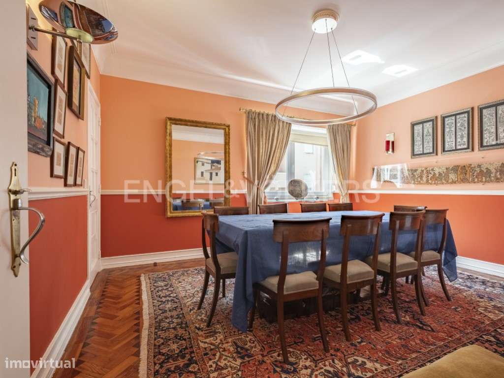 Apartamento T4 junto à Basílica da Estrela com garagem - Grande imagem: 5/30