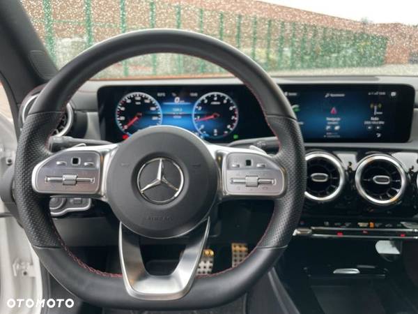 Mercedes-Benz CLA 180 AMG Line 7G-DCT - 23