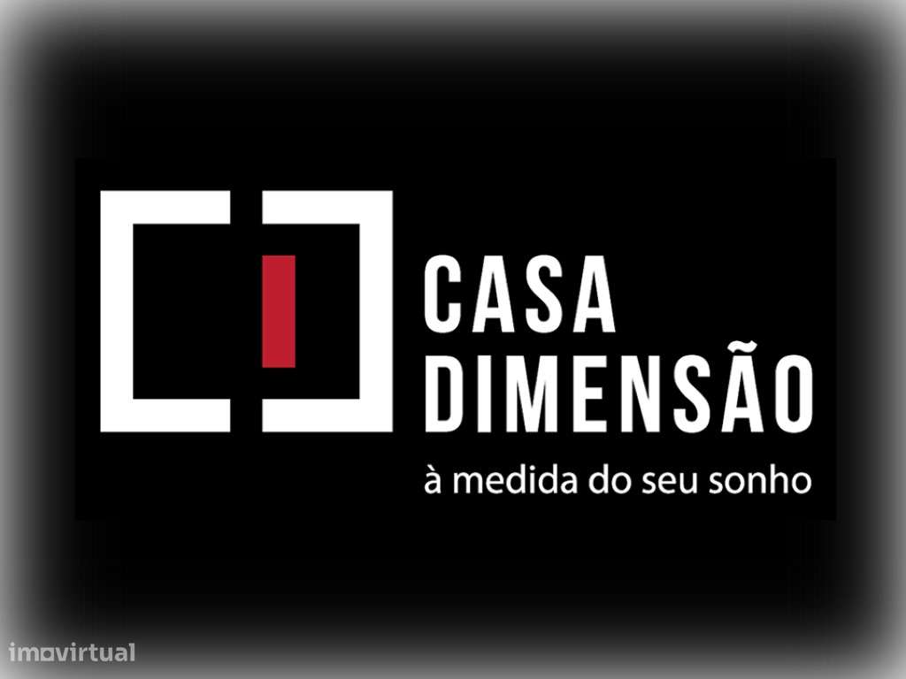 Moradia em bom estado de conservação, com grande potencial!!-57