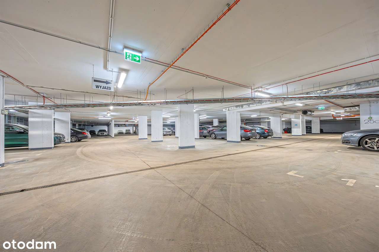 Apartament z widokiem - Miejsce w hali garażowej-19