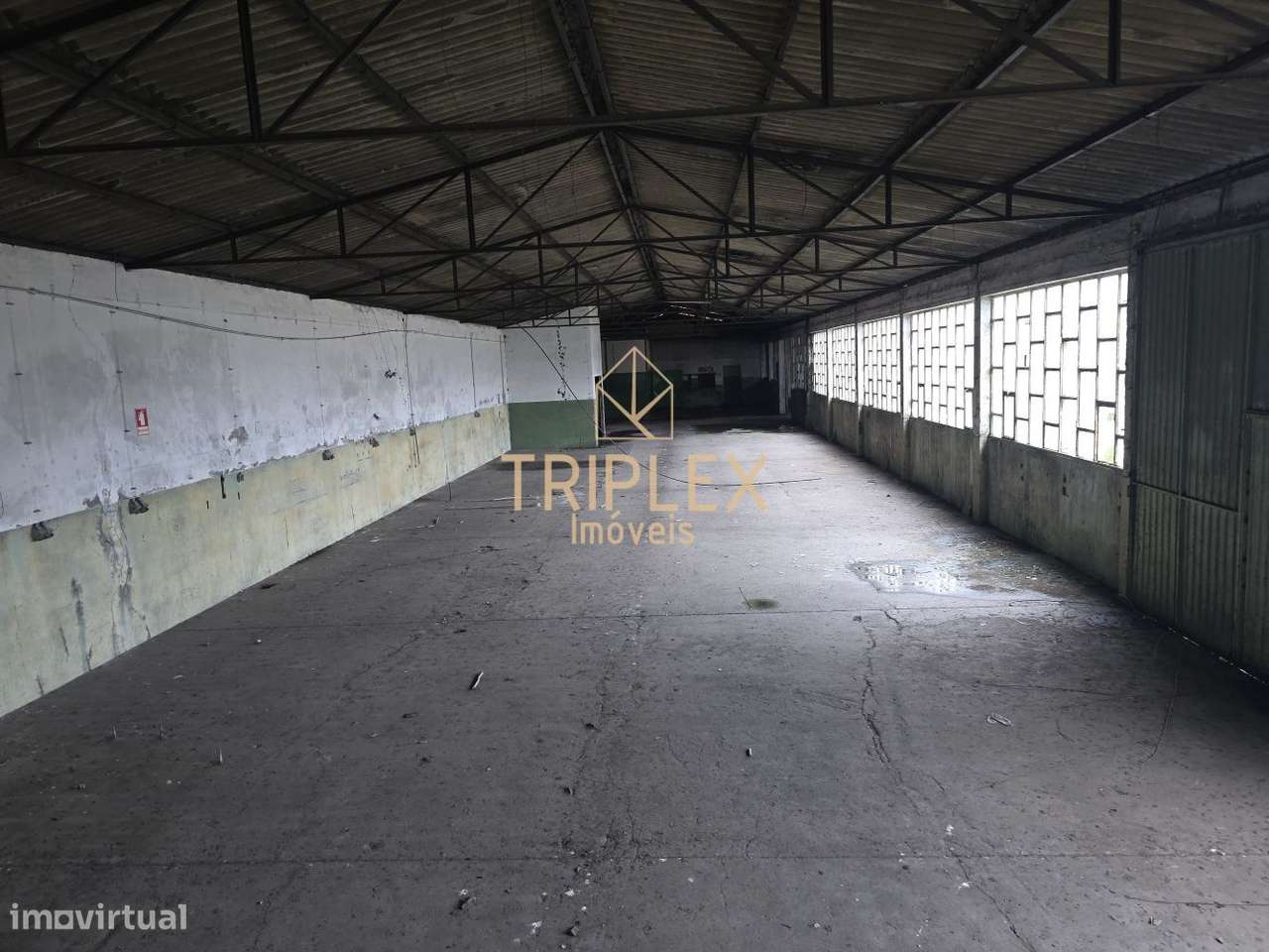 Armazém em Silva Escura-6