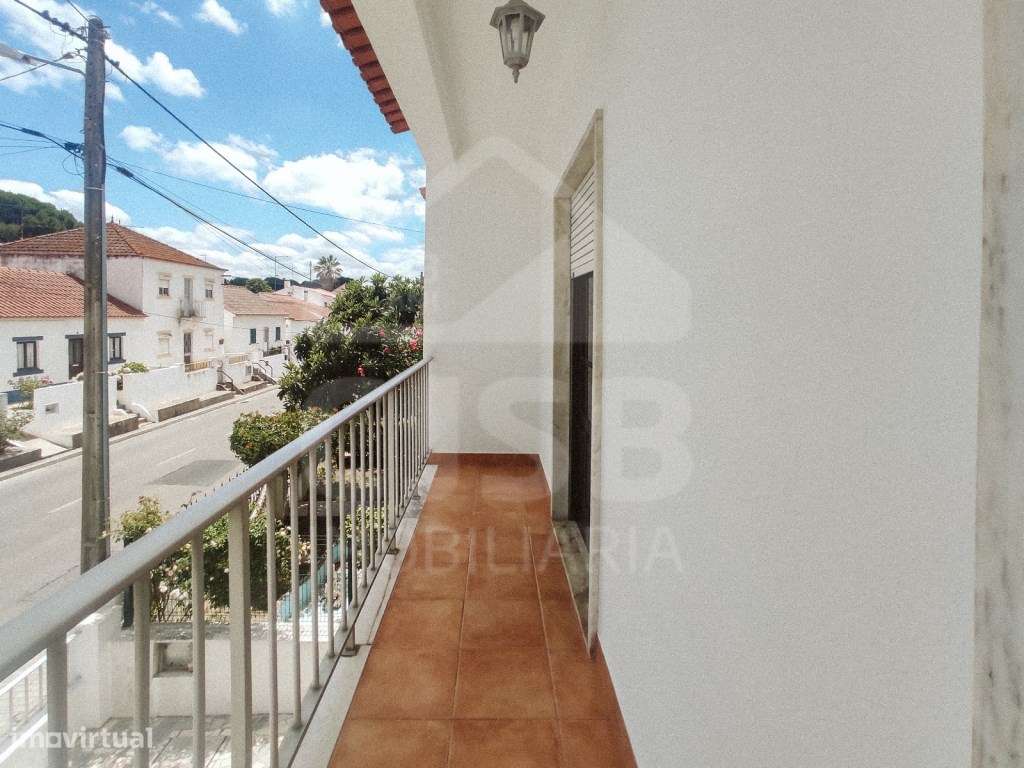 Moradia à Venda em Coruche - Valor Negociável-25