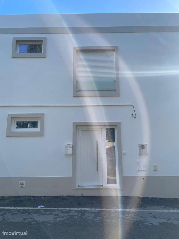 Moradia T3 Geminada - Estradas das Machadas - Totalmente Renovada-3