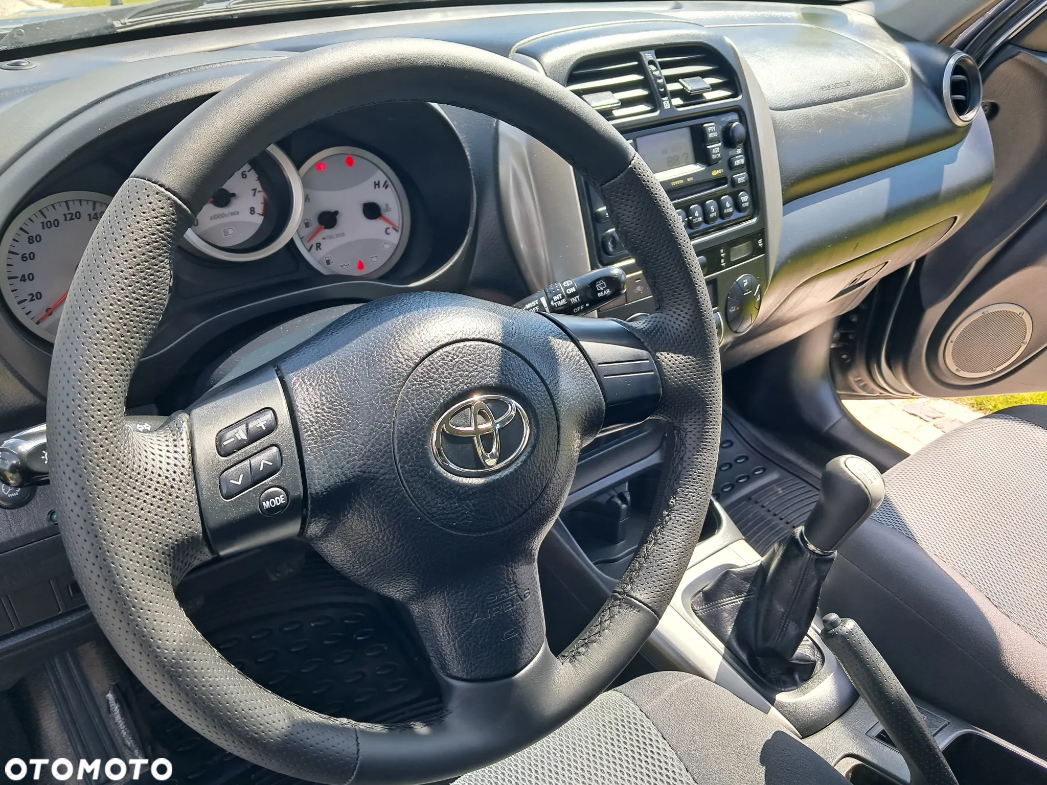 Toyota RAV4 - 11