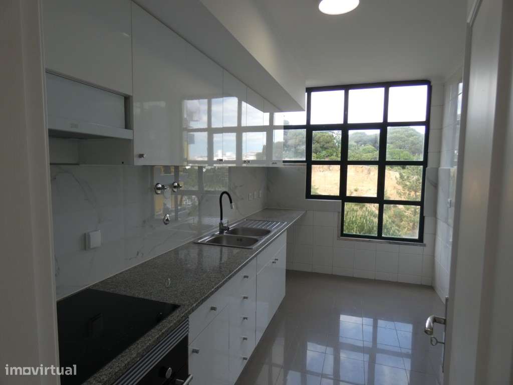 Apartamento T3 Feijó, Almada-9