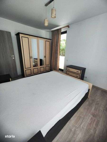 Inchiriez apartament 3 camere + loc parcare. Zona centrala - Imagine principală: 5/8