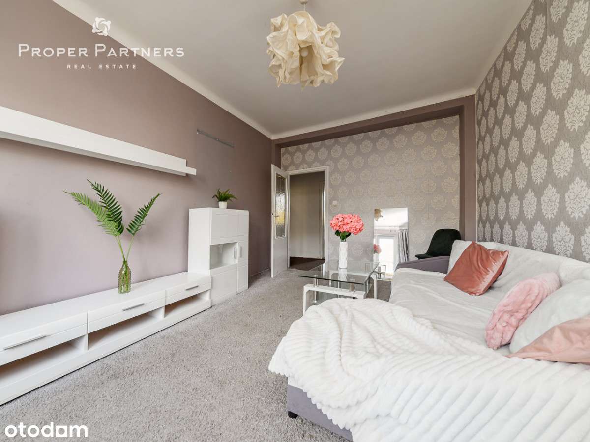 2 pokoje z oddzielną kuchnią w kamienicy Śródmieśc-5