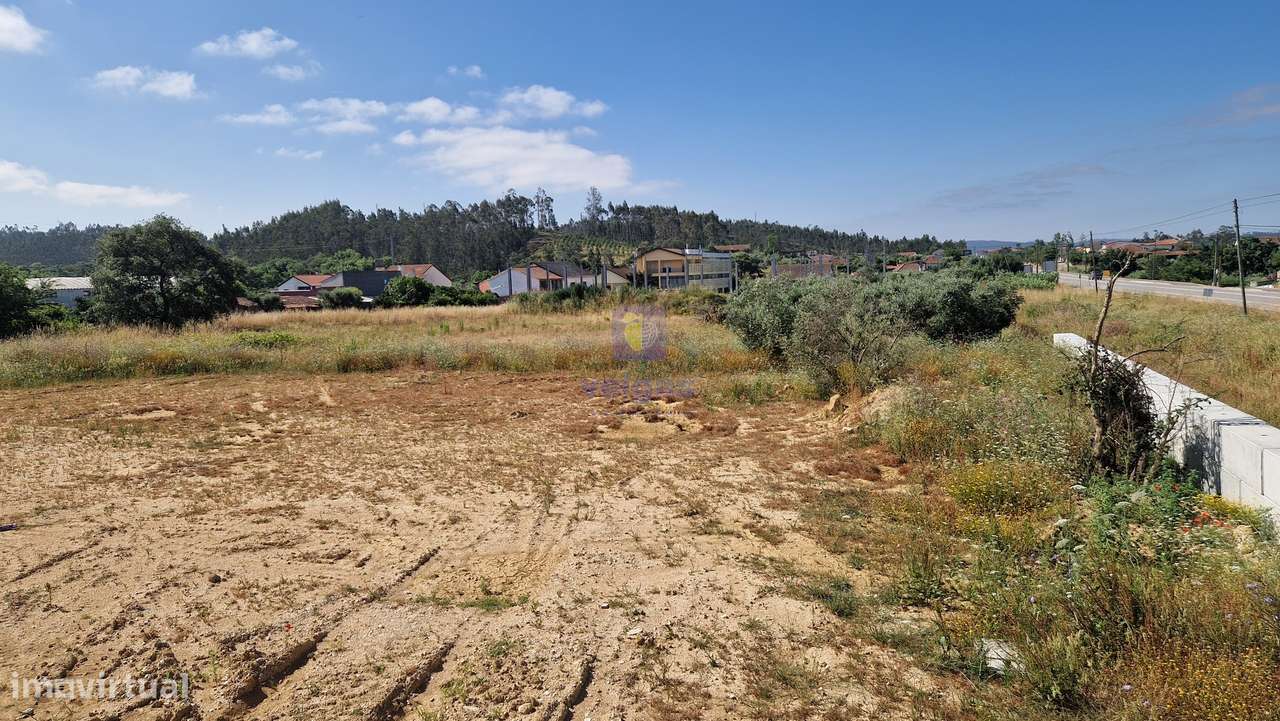 Loja nova com 118 m², com terreno adjacente de 2.060m2, junto à Estrad-6