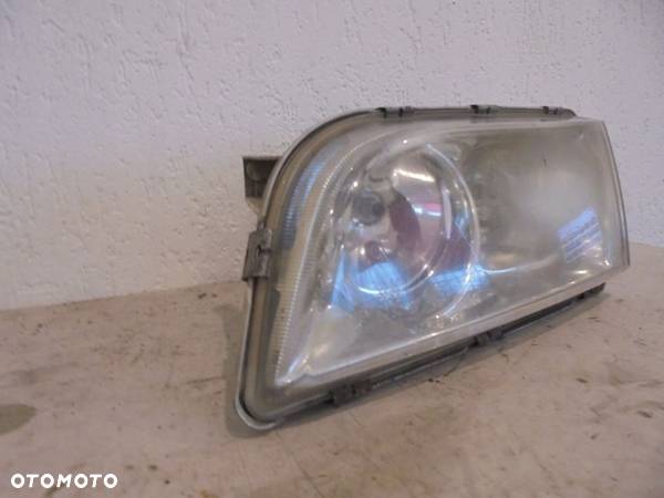 LAMPA LEWY PRZOD VOLVO S40 - 2