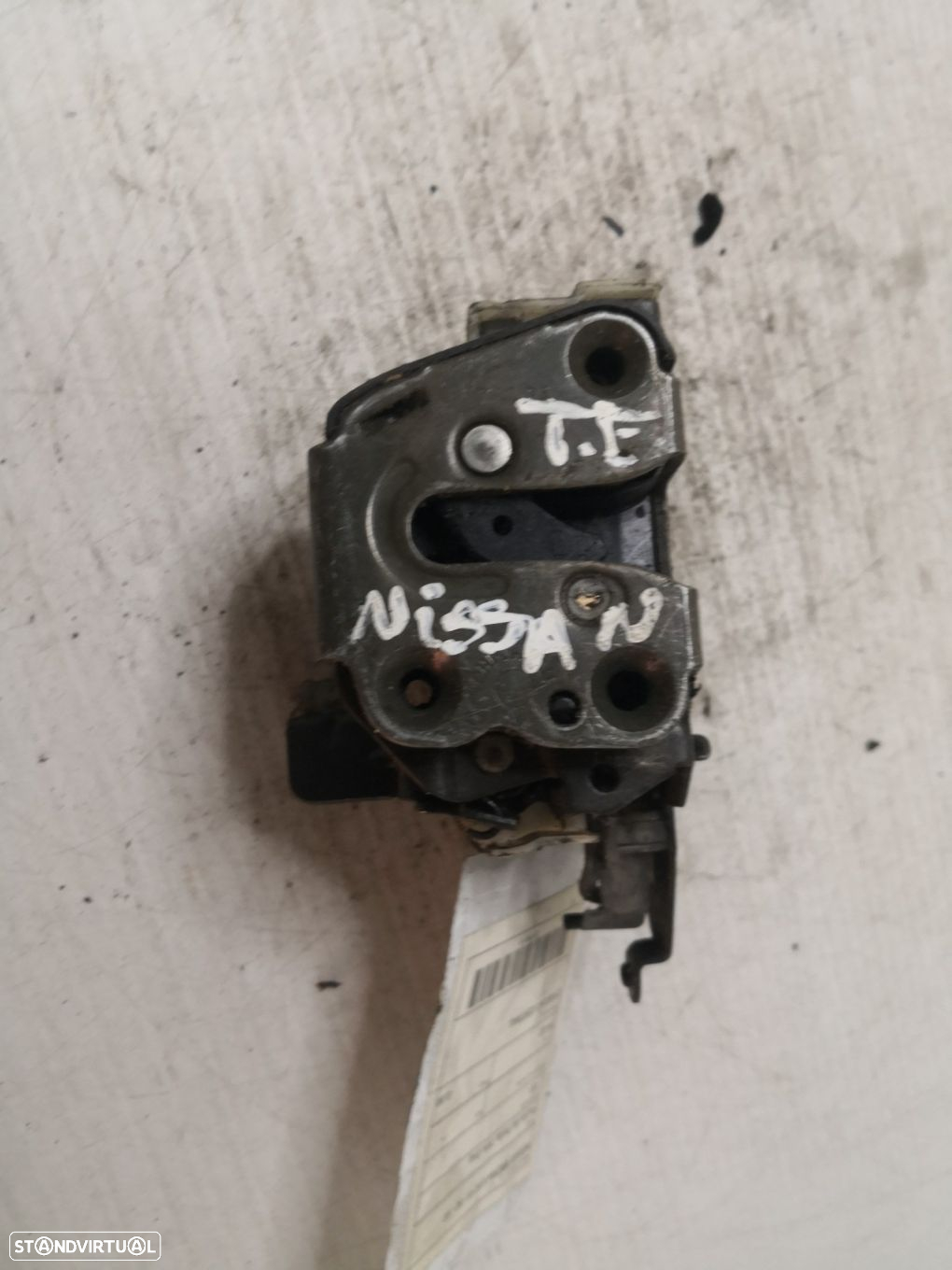 Fecho Da Porta Trás Esq Nissan Micra Ii (K11) - 2