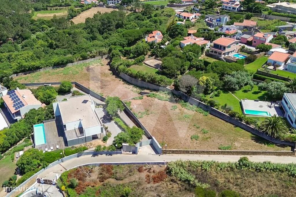 TERRENO COM 4640M² E VISTA MAR - Grande imagem: 1/6