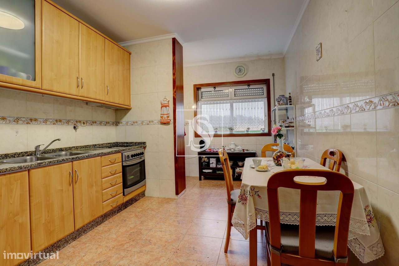 Apartamento T3 em Gião com terreno-12