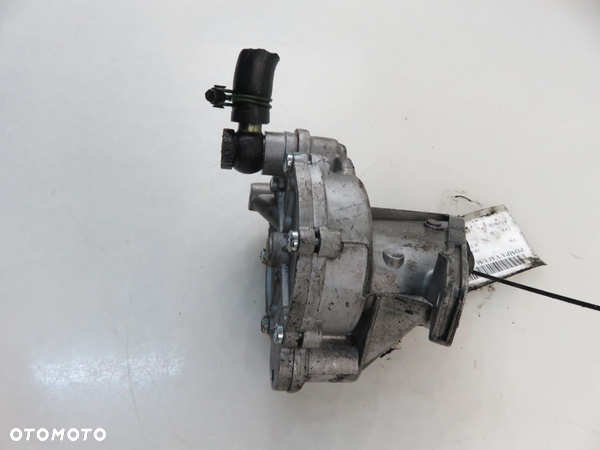 POMPA VACUM VW TRANSPORTER T4 2.4 D 075145100 - 5