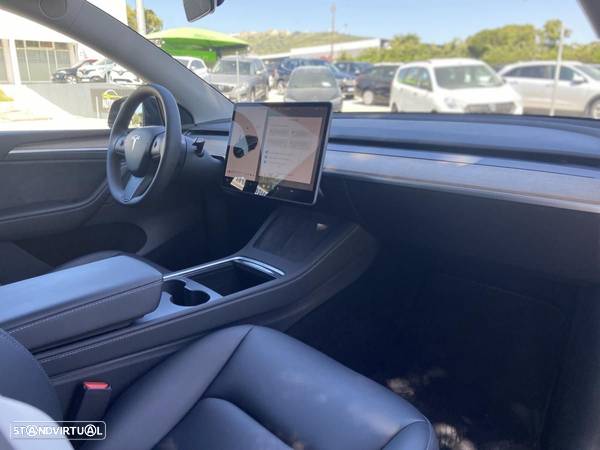 Tesla Model Y Long Range Dual Motor AWD - 27