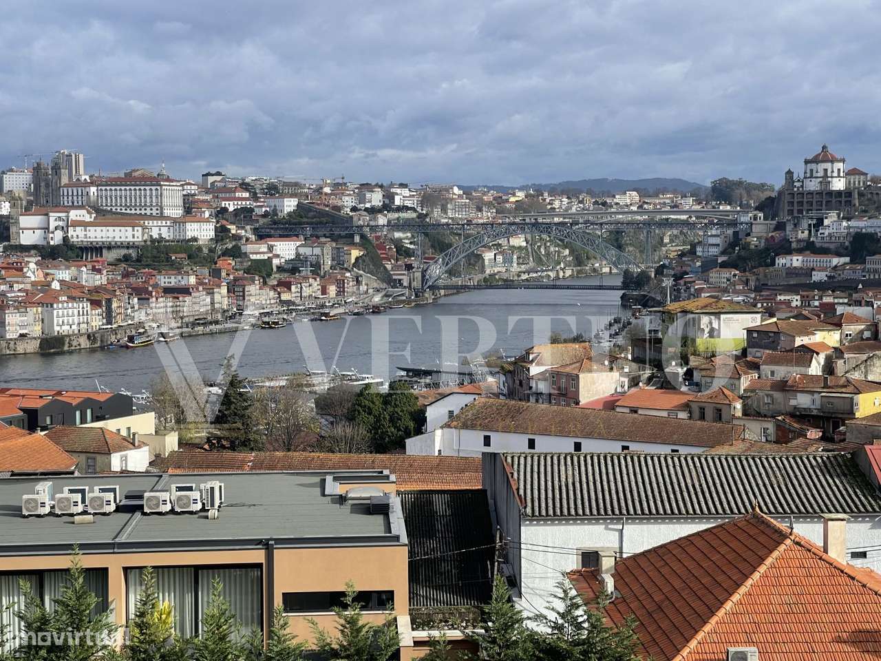 ½ T2 V.N. Gaia | Vista Rio Douro | Garagem Fechada | Venda Judicial-22