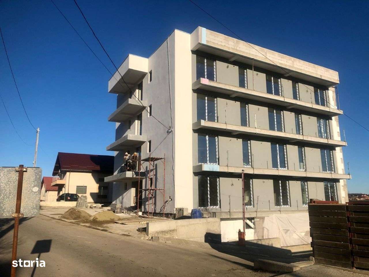 Apartament nou cu 2 camere in zona Hlincea-0