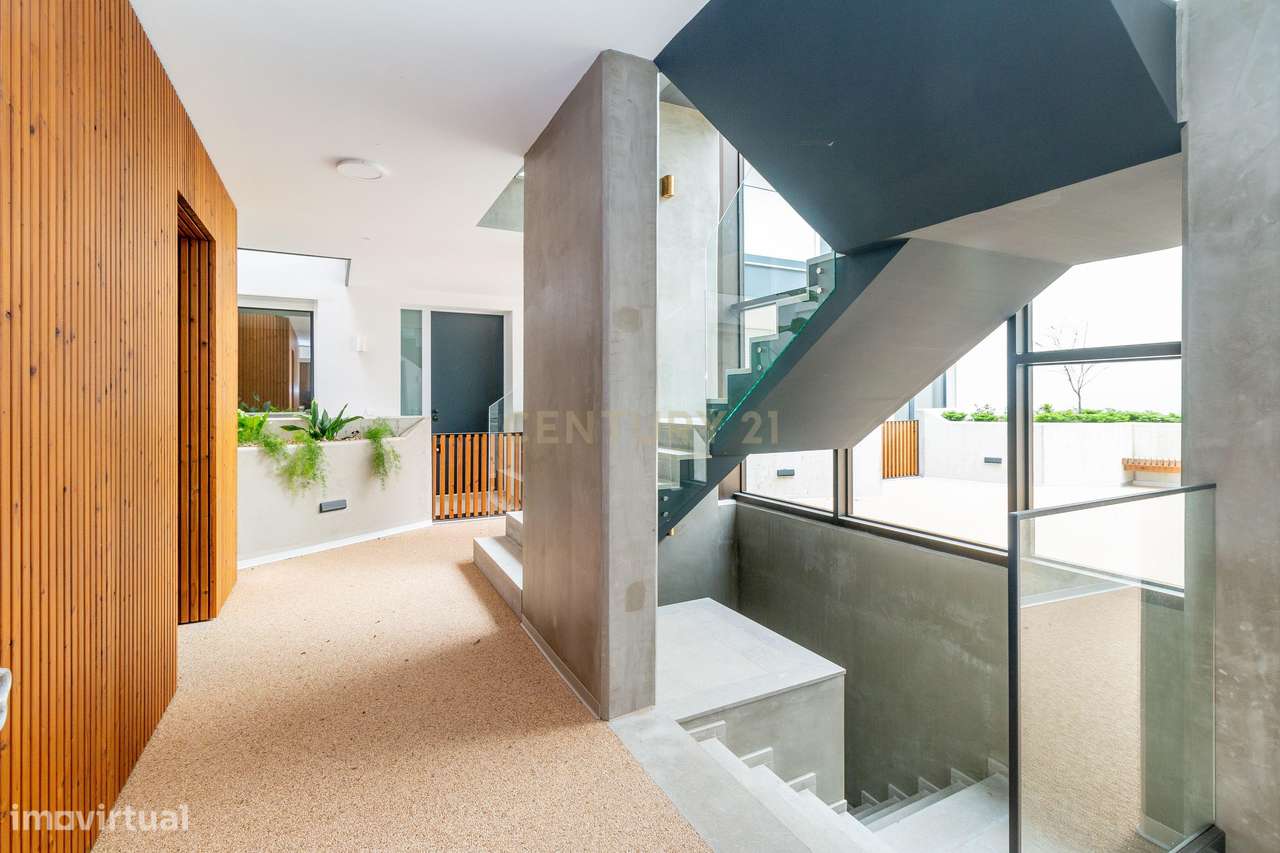 Excelente Penthouse T2 NOVA a 300 metros da praia - Grande imagem: 4/28