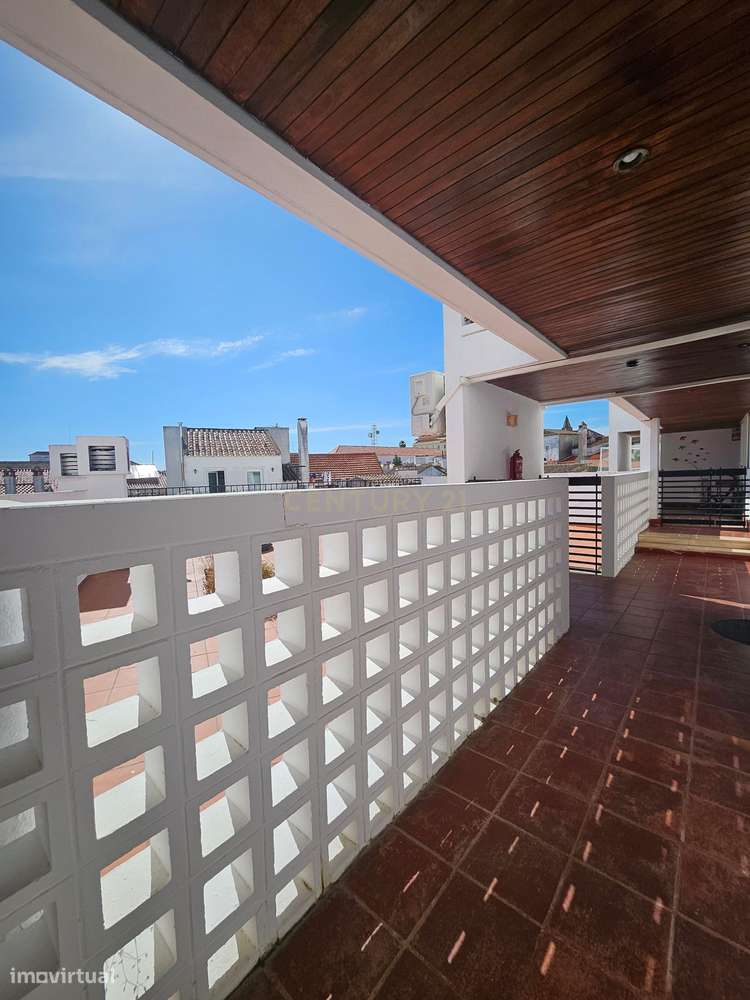 Apartamento T3 com terraço e garagem Condomínio Santa Catarina, Centro - Grande imagem: 2/32
