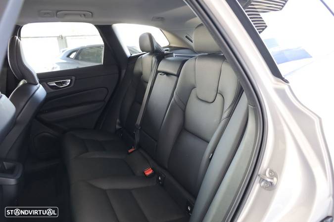 Volvo XC 60 2.0 B4 Inscription - 9