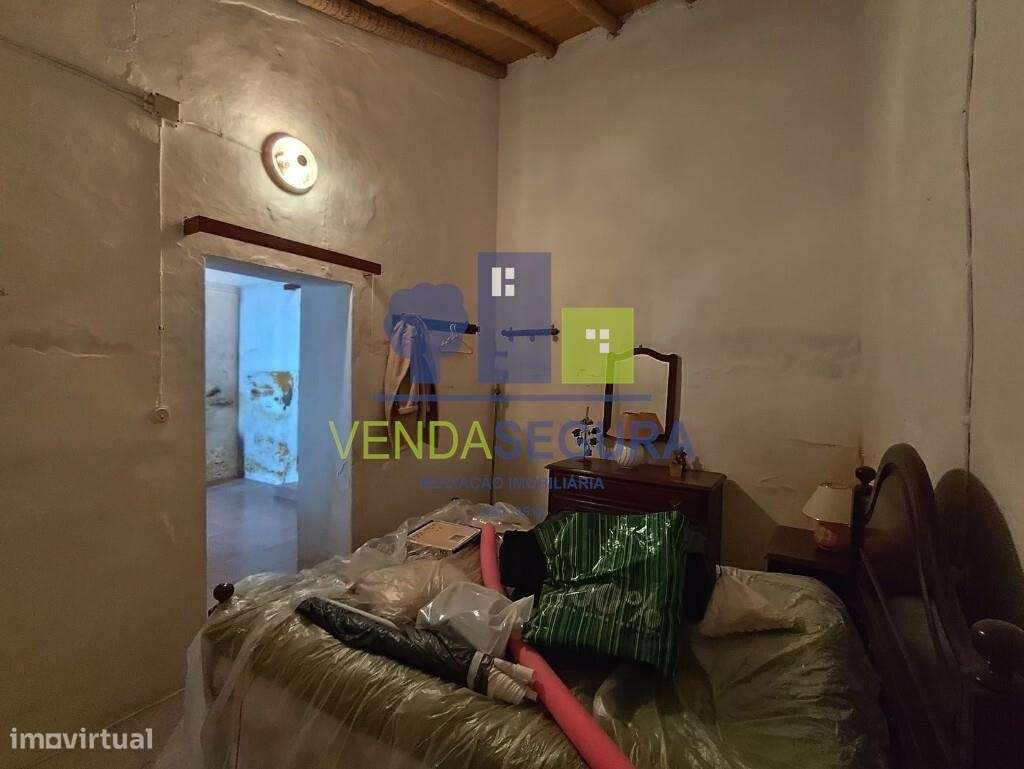 Moradia T1 com quintal| Pias-6