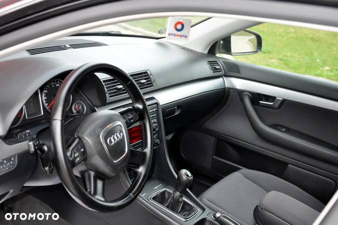 Audi A4 Avant 2.0 TDI - 25